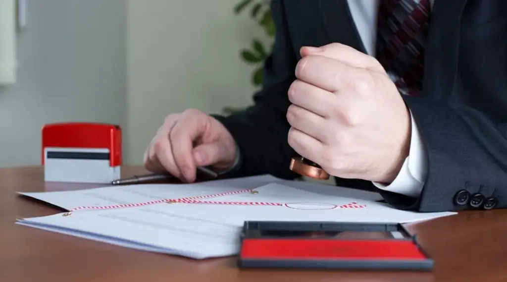 Can a notary certify a copy